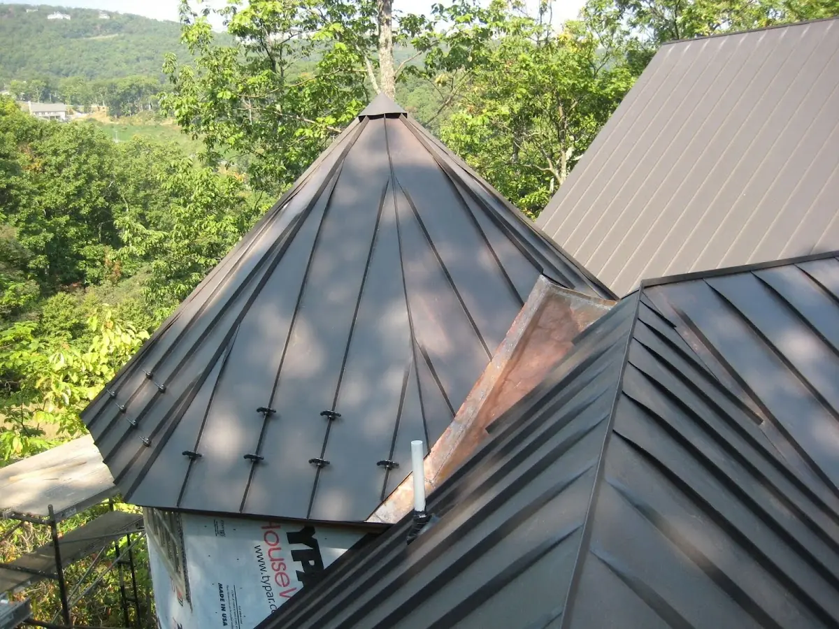 Professional Roof Tarp Installation by Craftsman Roofing in Ottawa